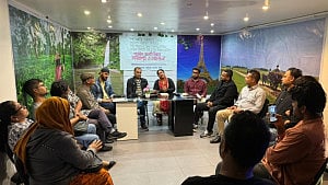 জুলাই গণঅভ্যুত্থান নিয়ে প্যারিসে কবিতাপাঠ