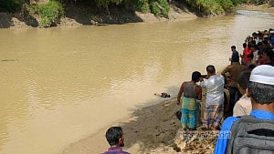খাগড়াছড়ির চেঙ্গী নদী থেকে অর্ধগলিত লাশ উদ্ধার