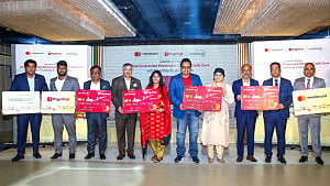 সিএমএসএমই উদ্যোক্তাদের জন্য লংকাবাংলার ক্রেডিট কার্ড চালু