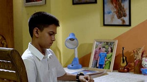 শিশু নিঃসঙ্গতার গল্প বলবে যে নাটক