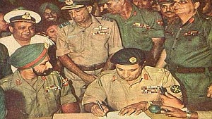 ডিসেম্বর ১৯৭১: বাংলাদেশের বিজয় ও পাকিস্তানের আত্মসমর্পণ