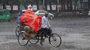 টানা গরমের পর বৃষ্টির দেখা