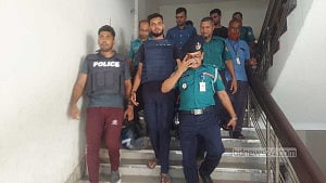 কর্মবিরতি: তৃতীয় দফায় রিমান্ডে ২ পুলিশ সদস্য