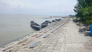 যমুনায় জেলের জালে উঠে এল শিশুর মরদেহ