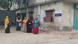 সিরাজগঞ্জে গ্রাহকের টাকা নিয়ে উধাও ‘কারসা ফাউন্ডেশন’