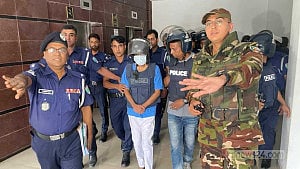 ‘অবৈধ সম্পদ-প্লট জালিয়াতি’: বিচারপতি মানিকের বিরুদ্ধে দুদকের ২ মামলা