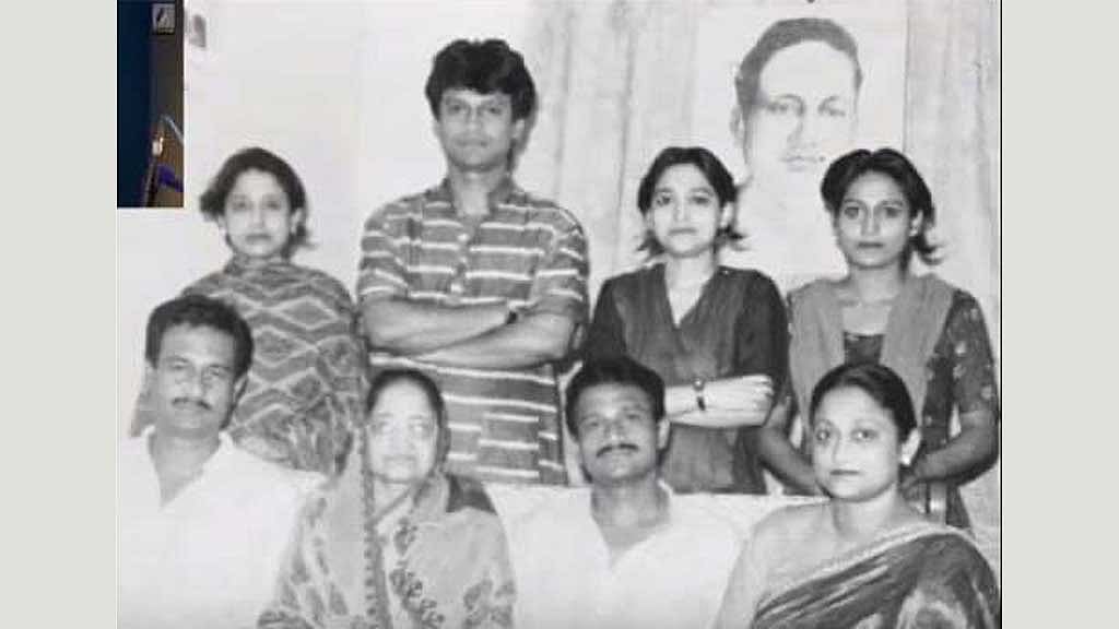 আব্দুল আলীমের স্ত্রী জামিলা খাতুনের সঙ্গে সাত সন্তান