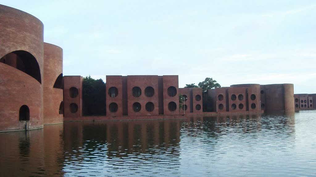 জাতীয় সংসদ ভবনের এমপি হোস্টেল।