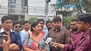 ‘আ-আম জনতা’ নিয়ে ‘আমজনতার’ আপত্তি