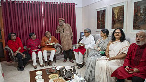 Hearty chatter at bdnews24.com’s New Year event