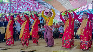 নাচ-গানে খাগড়াছড়িতে শুরু মারমাদের সাংগ্রাইং