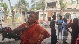 পূর্ব বিরোধ: বুকে লোহার রড ঢুকিয়ে যুবককে হত্যা