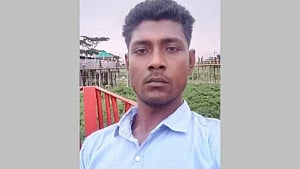 Swecchasebak Dal member dies in BNP factional clash