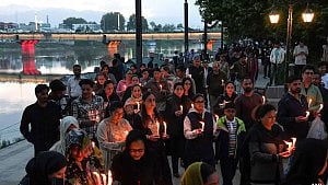 India revokes medical, other visas for Pakistanis