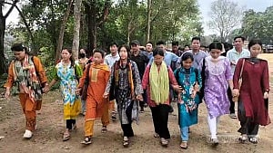 খাগড়াছড়িতে অপহৃত ৫ শিক্ষার্থীর মুক্তির দাবিতে রাঙামাটিতে বিক্ষোভ