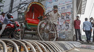 রিকশা সমস্যার একমাত্র সমাধান কি নতুন নকশা?