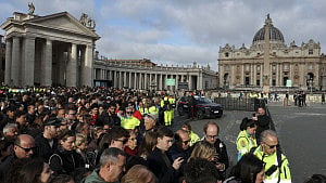 Massive crowd pays final tributes to Pope Francis