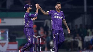 ‘ডাবল সেঞ্চুরিতে’ নারাইনের দারুণ কীর্তি