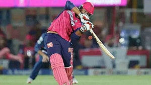 ‘যেন সেরা সময়ের ইউভরাজ’, সুরিয়াভানশিকে নিয়ে ইংলিশ ব্যাটসম্যান