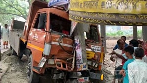 টাঙ্গাইলে হাঁটতে বেরিয়ে ট্রাকচাপায় আনসার সদস্য নিহত