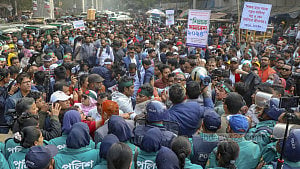 Primary teachers start work stoppage, will step up protest