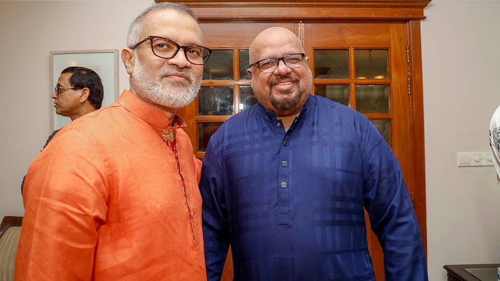 bdnews24.com Editor-in-Chief Toufique Imrose Khalidi was joined by band artist Nasim Ali Khan on the occasion of Bengali New Year on Monday, Apr 14, 2025.