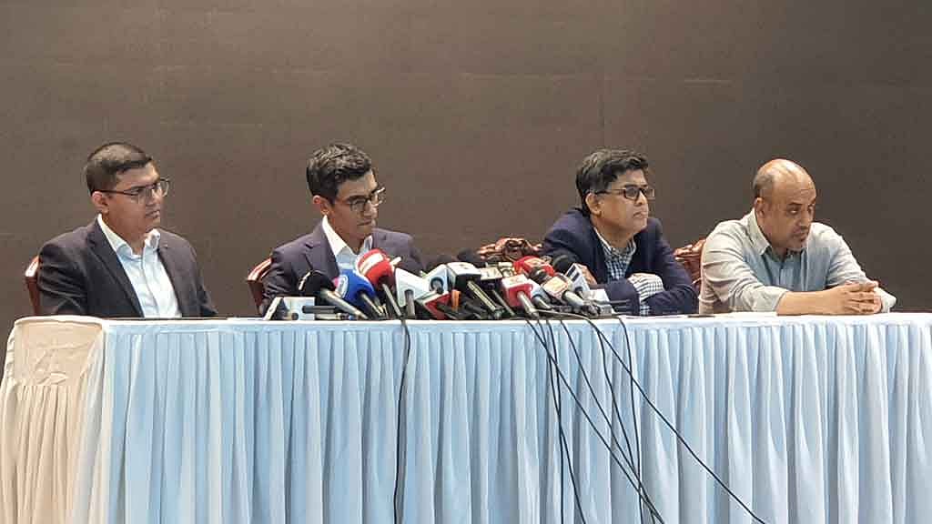 এপ্রিলে ঢাকায় বিনিয়োগ সম্মেলনের পর বিডার নির্বাহী চেয়ারম্যান চৌধুরী আশিক মাহমুদ বিন হারুন সংবাদ সম্মেলনে বিস্তারিত তুলে ধরে বলেছিলেন দশে দশ পাওয়ার মত সম্মেলন হয়নি। ফাইল ছবি
