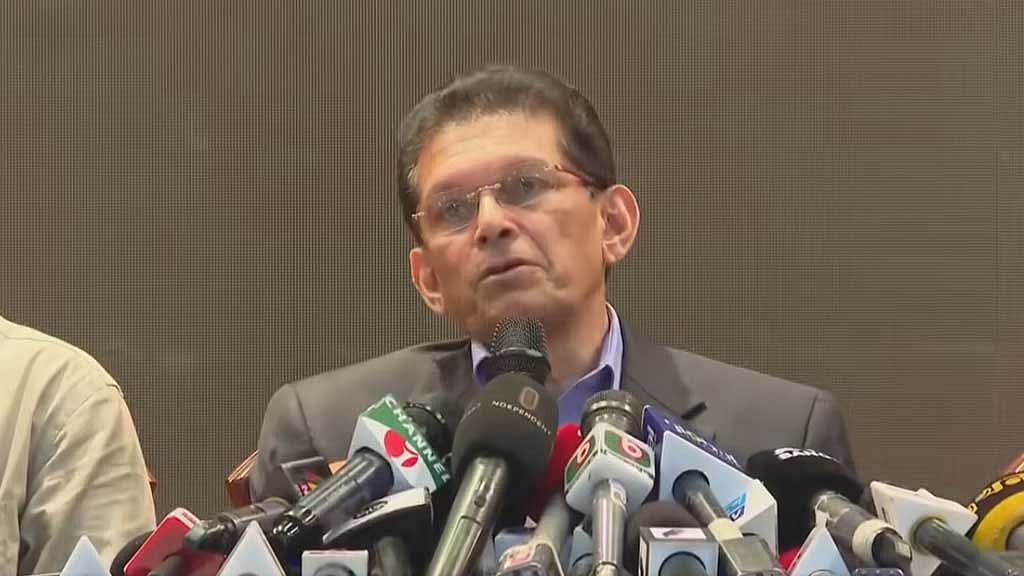 রাজধানী ঢাকায় ফরেন সার্ভিস একাডেমিতে বুধবার ব্রিফিং করেন প্রধান উপদেষ্টার রোহিঙ্গা সমস্যা ও অগ্রাধিকারপ্রাপ্ত বিষয়াবলিসংক্রান্ত হাই রিপ্রেজেন্টেটিভ খলিলুর রহমান।