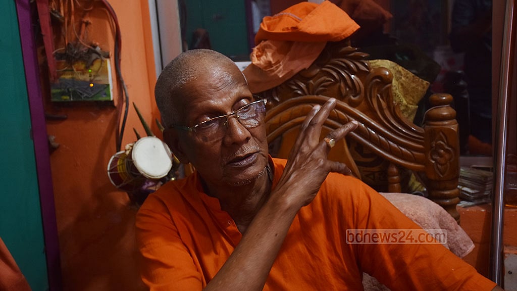 মেধস আশ্রমের মহারাজ বুলবুল আনন্দ।