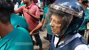 আনিসুল হকের সাড়ে চার কোটি টাকার গাড়িসহ ৫৮৪ শতাংশ জমি জব্দ