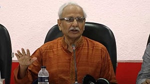 ‘অঙ্গ ও সহযোগী’ সংগঠনে ক্যাম্পাস এখন সন্ত্রাসের আখড়া: বদিউল আলম