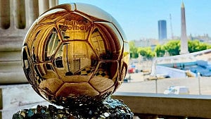ব্যালন দ’রের লড়াইয়ে দেম্বেলে-ইয়ামাল-রাফিনিয়াসহ আরও যারা