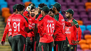৫৬ রানে ৯ উইকেট হারিয়ে অস্ট্রেলিয়ায় বড় পরাজয়ে শুরু সোহানদের