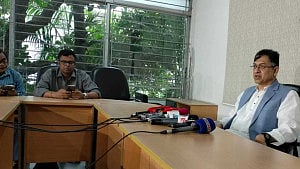 দক্ষিণপন্থিও না, উত্তরপন্থিও না, বিএনপি মধ্যপন্থি: সালাহউদ্দিন