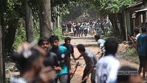 সংঘাতের পর রোববার ক্লাসে ফিরছে চবি