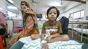 গরম-ঠান্ডায় বাড়ছে শিশু রোগী