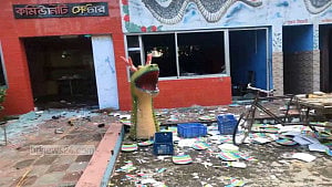 ‘Mob’ attacks Dinajpur resort, shrine set on fire