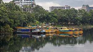 হাতিরঝিলে বন্ধ ওয়াটার ট্যাক্সি, বিপাকে হাজারো মানুষ