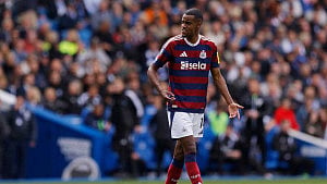 Isak standoff with Newcastle benefits no one: Shearer