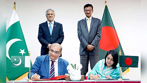 Bangladesh, Pakistan sign visa waiver, 5 MoUs