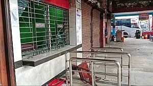 Dhaka-Mymensingh buses resume after 9-hour halt