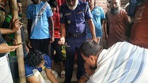 রাজশাহীতে কৃষকের ‘আত্মহত্যা’, ঋণের চাপে ছিলেন হতাশায়