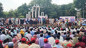 আশ্বাসে স্থগিত প্রাথমিকে সহকারী শিক্ষকদের অনশন কর্মসূচি