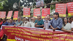শ্রম আইন দ্রুত সংশোধনের দাবি স্কপের