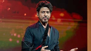 আমার ভালোবাসার ১৫০% আরিয়ানকে দিয়েন: শাহরুখ