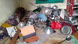 নারায়ণগঞ্জে বিস্ফোরণ: ভোরে বাবা, দুপুরে প্রাণ যায় মেয়ের