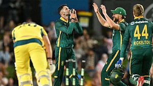 Proteas rout Aussies as Maharaj mauls