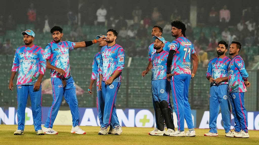 বিতর্কের ভিড়েও মাঠের ক্রিকেটে চমকে দিয়েছি চিটাগং কিংস। ছবি: চিটাগং কিংস। 