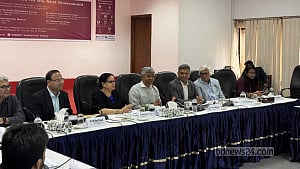 মোবাইল আমদানিতেও কর ‘ছাড় দিতে রাজি’ এনবিআর
