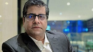 Journalist Anis Alamgir now arrested in graft case